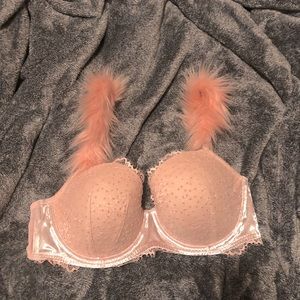 Victoria Secret bra 38c - pink lace velvet accents and faux fur removable straps